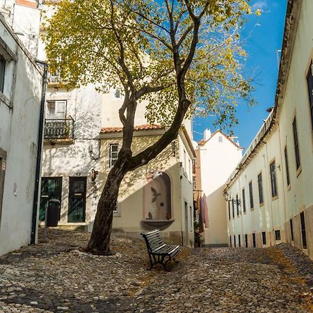Little River View Triplex In Alfama Lisbon Bagian luar foto