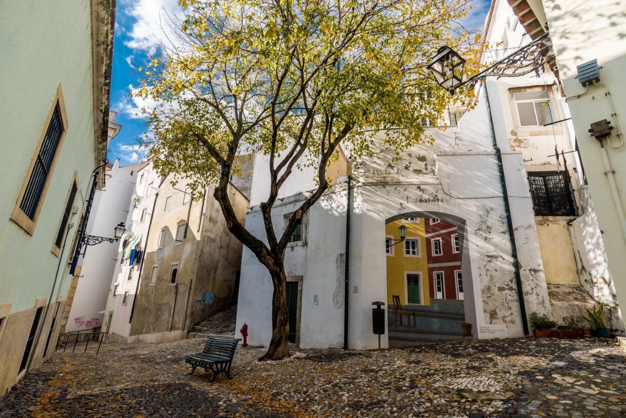 Little River View Triplex In Alfama Lisbon Bagian luar foto