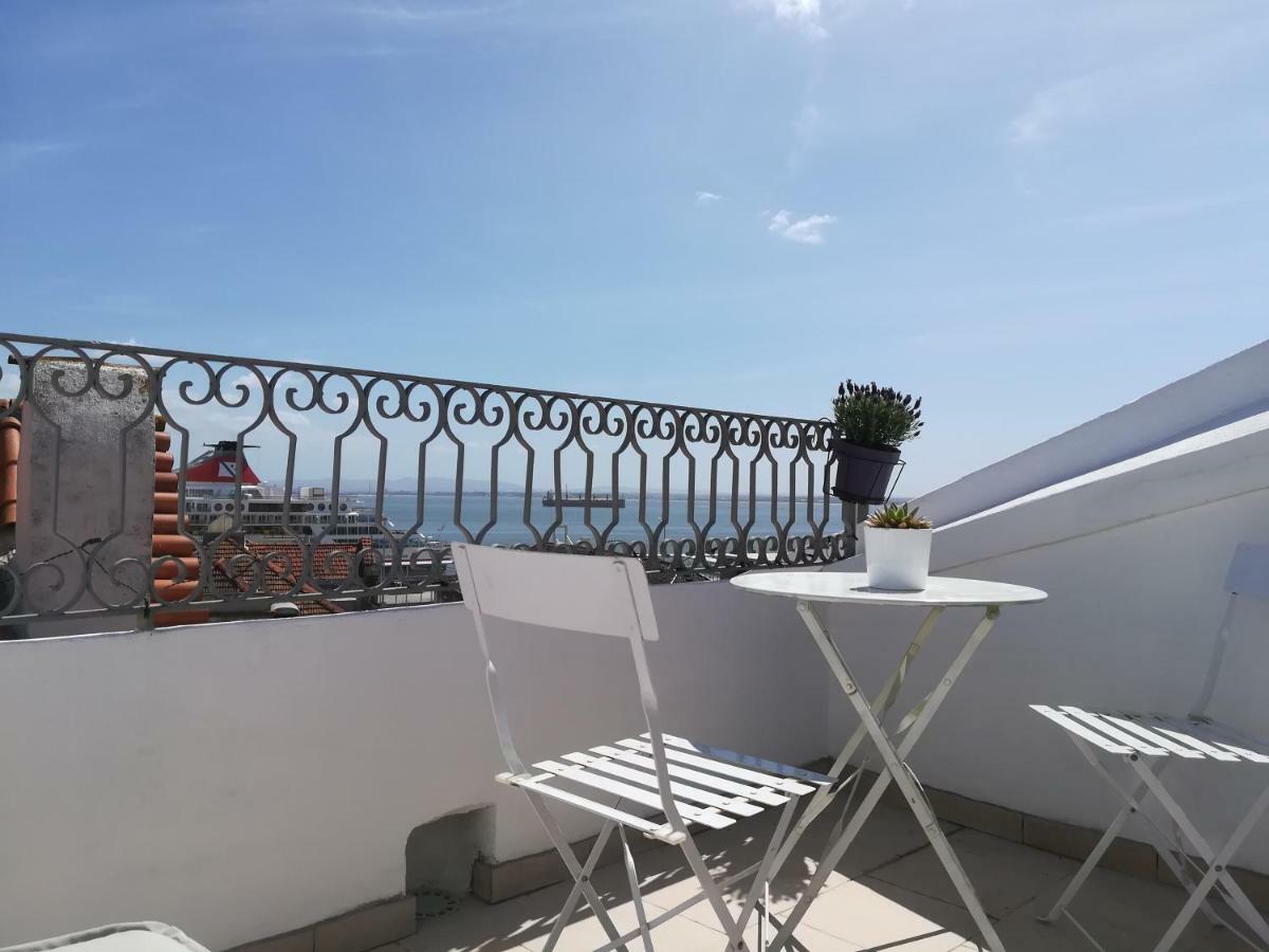 Little River View Triplex In Alfama Lisbon Bagian luar foto